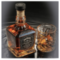 JACK DANIEL'S SINGLE BARREL 0,7L + KIELISZEK