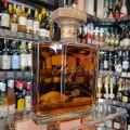 DĘBOWA POLSKA 0,7L ORZECH W KARAFCE