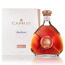 CAMUS XO BORDERIES FAMILY RESERVE COGNAC 0,7L + OPAKOWANIE KLASYCZNY KONIAK WIERNY FILOZOFII RODU
