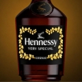HENNESSY V.S. COGNAC LUMINOUS BOTTLE - EKSKLUZYWNA EDYCJA Z PODŚWIETLANĄ ETYKIETĄ 0,7L