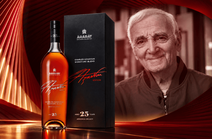 Ararat 25YO Charles Aznavour Brandy 0.7L z eleganckim opakowaniem
