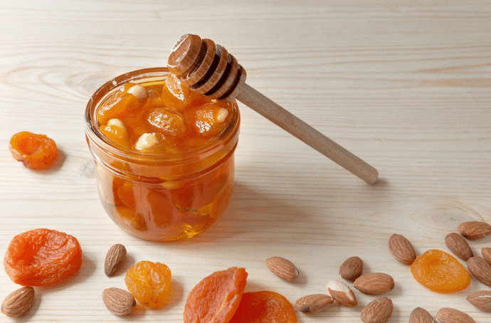 A. E. DOR VS Selection – miód i suszone morele