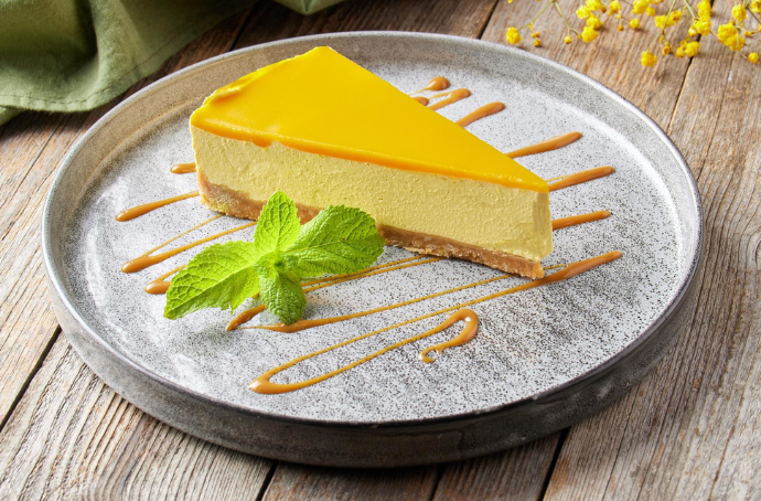 Villa Massa Limoncello podawane z cytrynami i włoskim deserem